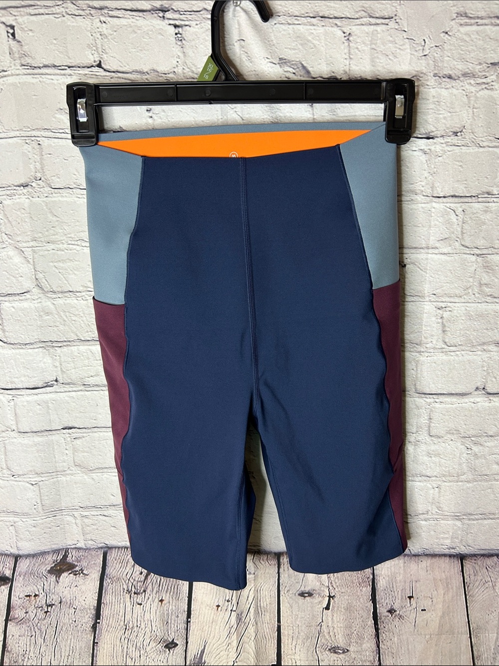 Sweaty Betty Colorblock  Power biker shorts size medium. Inseam length 23/9’